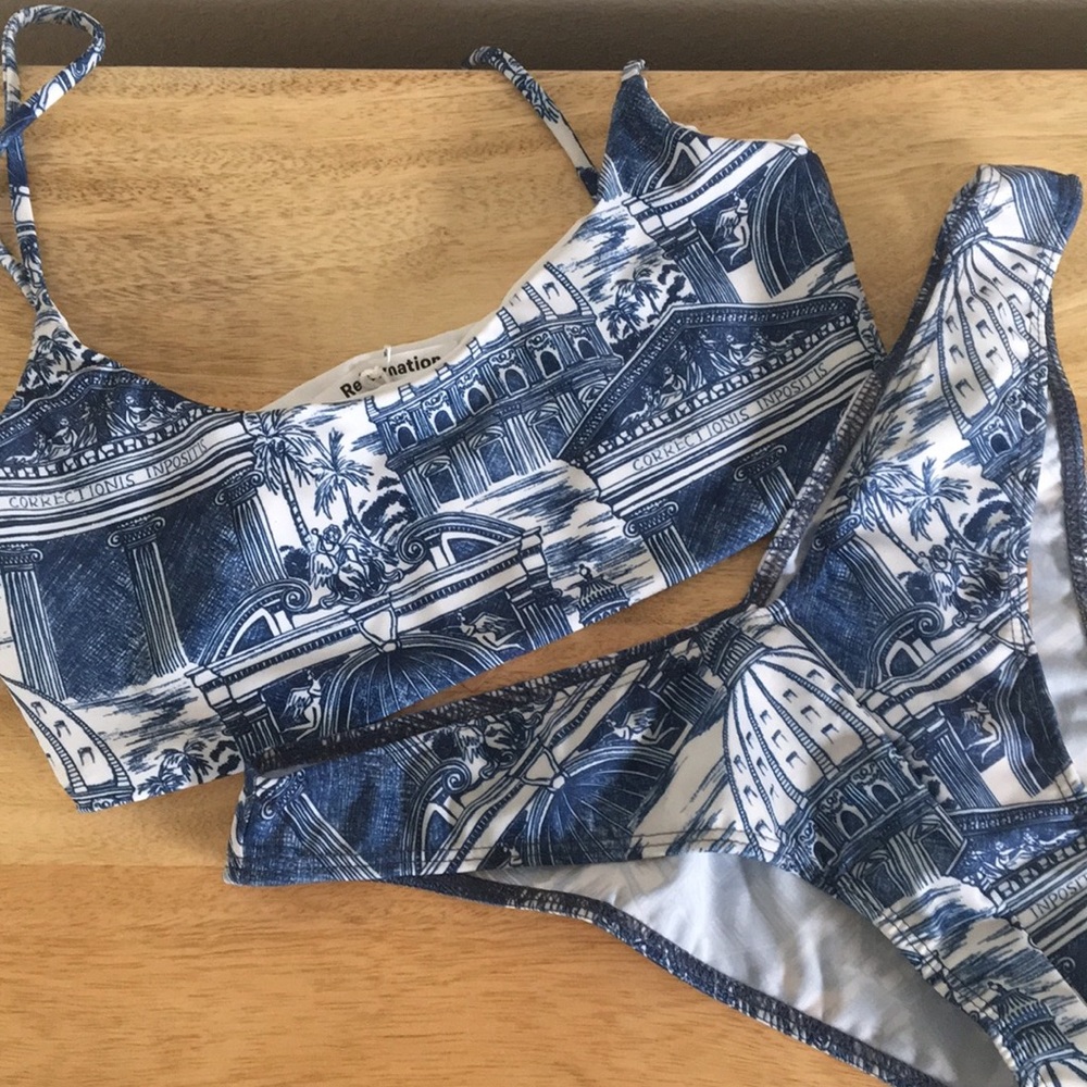 Reformation Malibu Bikini Top - Picture 2 of 5